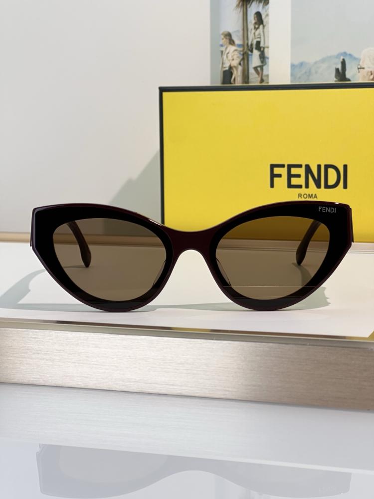نظارات فندي (FENDI)