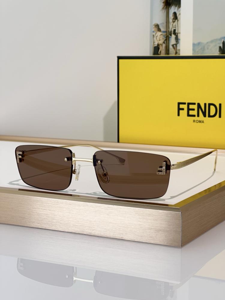نظارات فندي (FENDI)