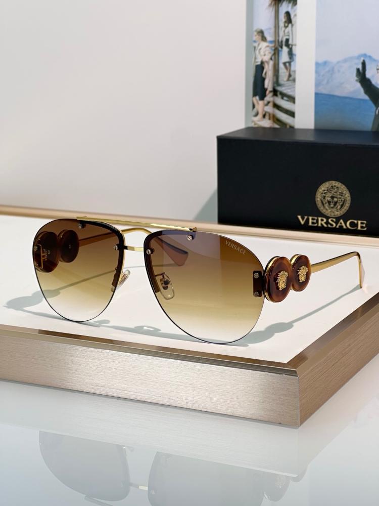 نظارات شمسية من فيرساتشي (Versace)