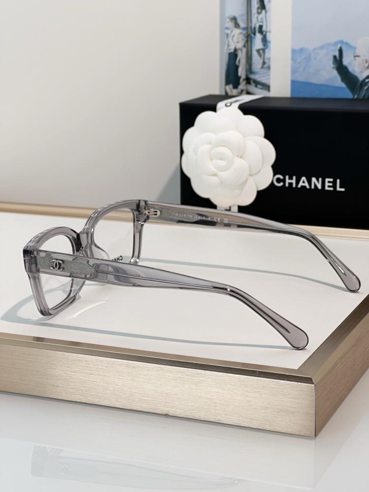 نظارات شانيل (CHANEL) الطبية