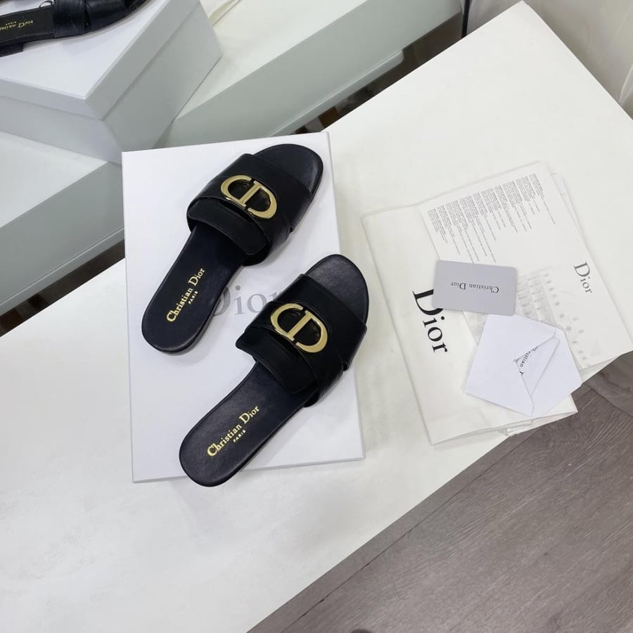 سليبر Dior مفتوح من الخلف