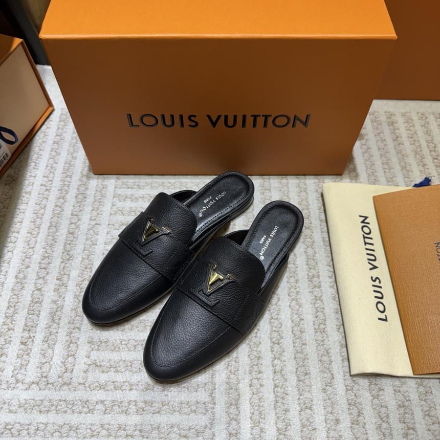 حذاء لوفر نسائي Louis Vuitton