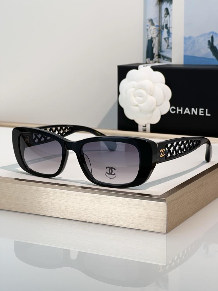 نظارات شانيل (CHANEL) الشمسية