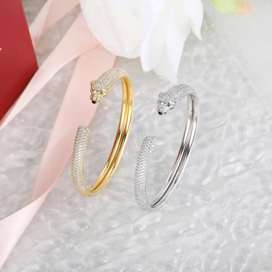 سوار كارتيه بانتير (Cartier Panthère)