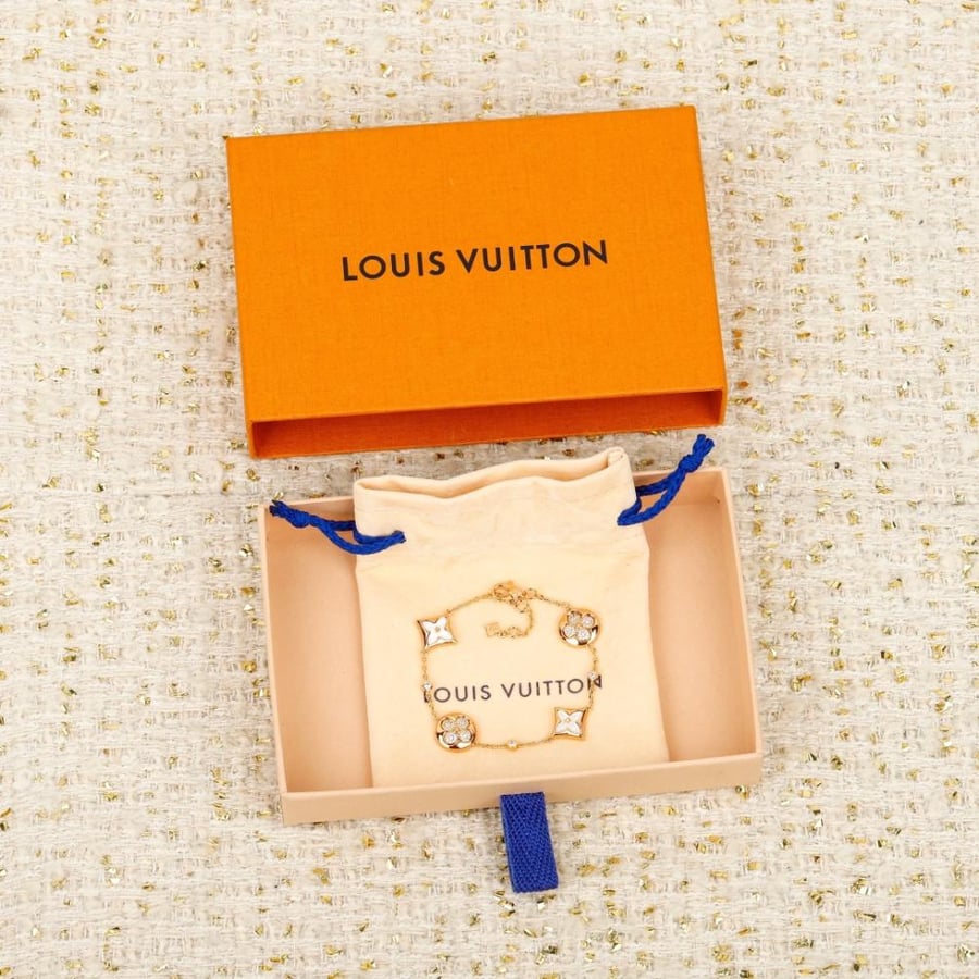 سوار لويس فويتون (Louis Vuitton)