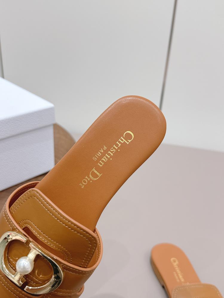 سليبر Dior مفتوح من الخلف