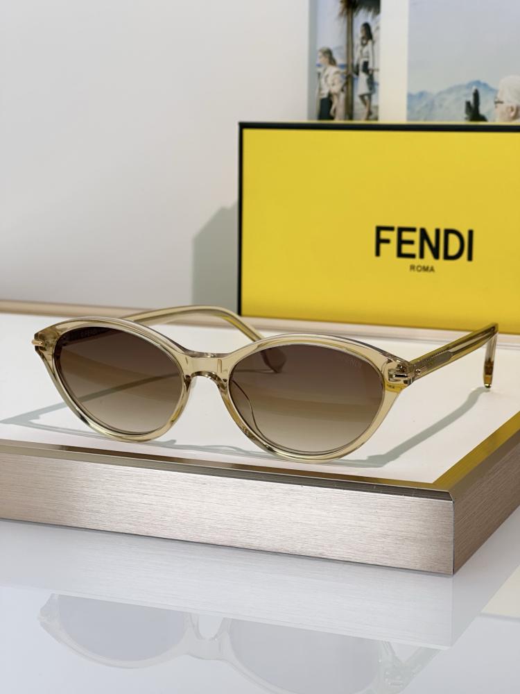 نظارات فندي (FENDI)