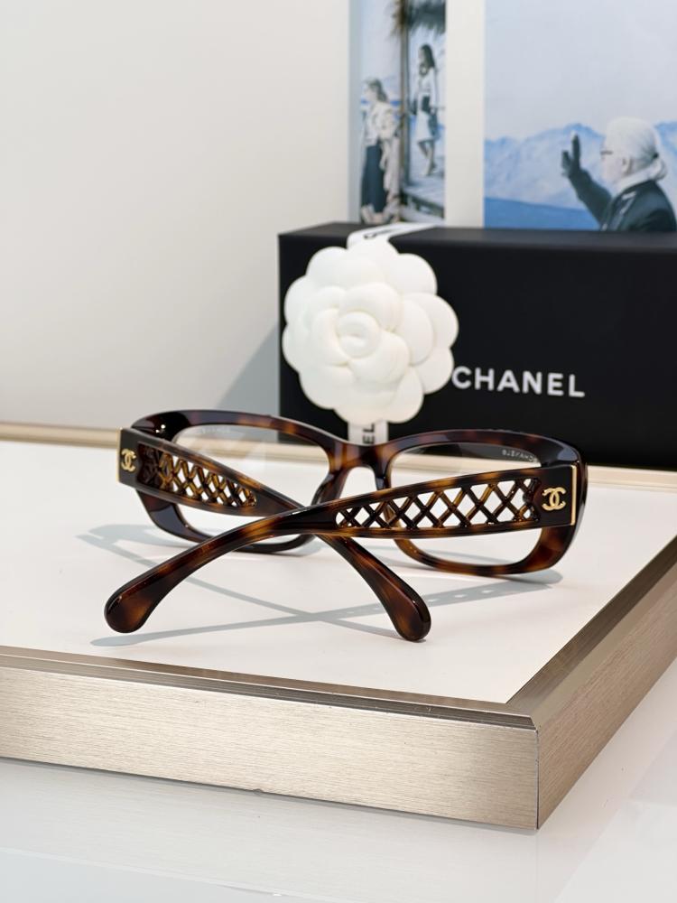 نظارات شانيل (CHANEL) الطبية
