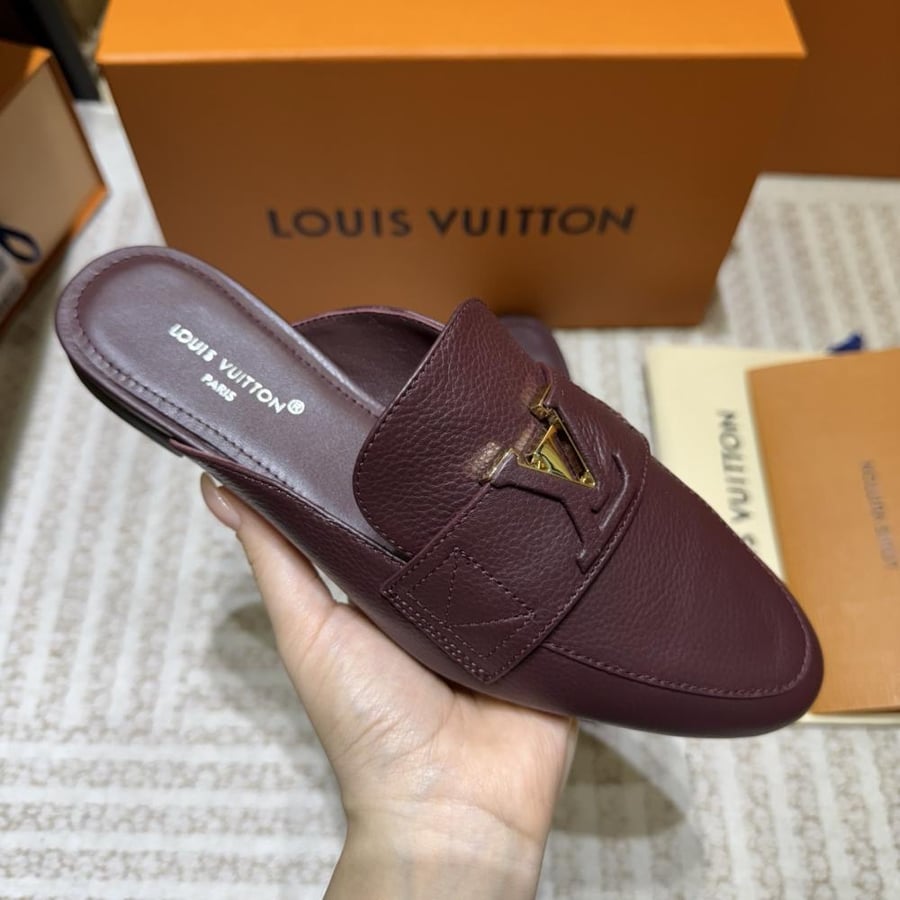 حذاء لوفر نسائي Louis Vuitton