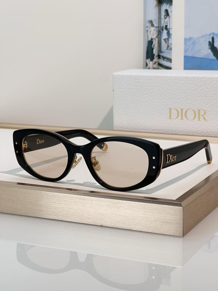 نظارات ديور (DIOR) الشمسية