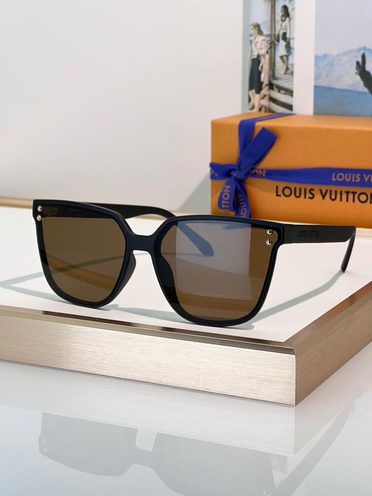 نظارات (LOUIS VUITTON) الشمسية