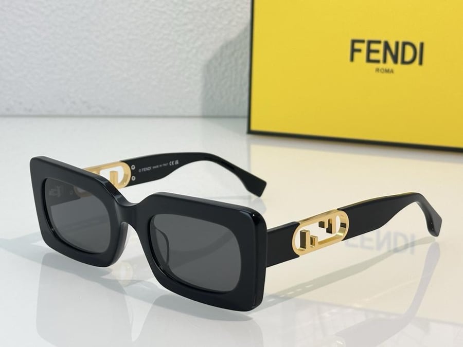 نظارات فندي (FENDI)