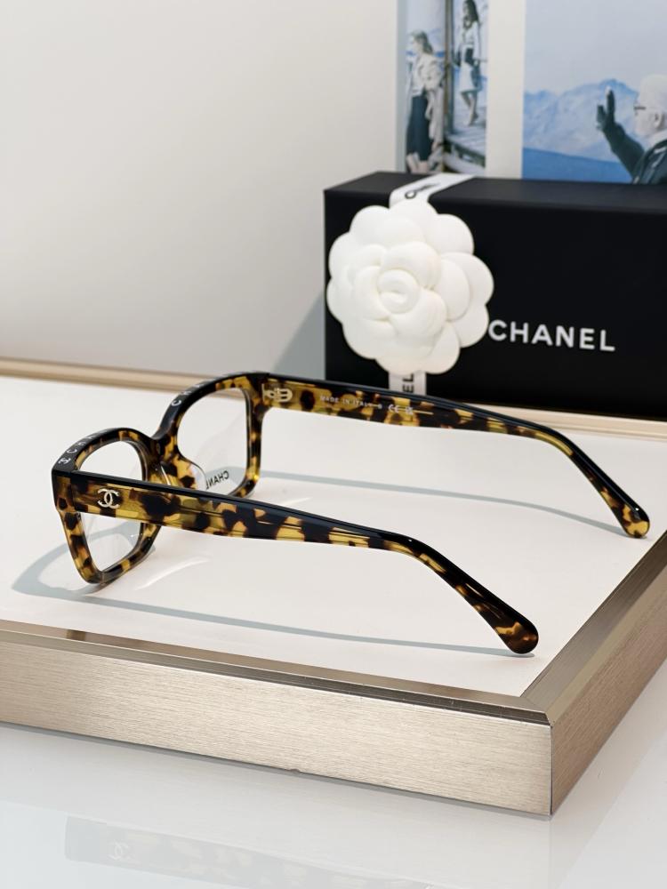 نظارات شانيل (CHANEL) الطبية