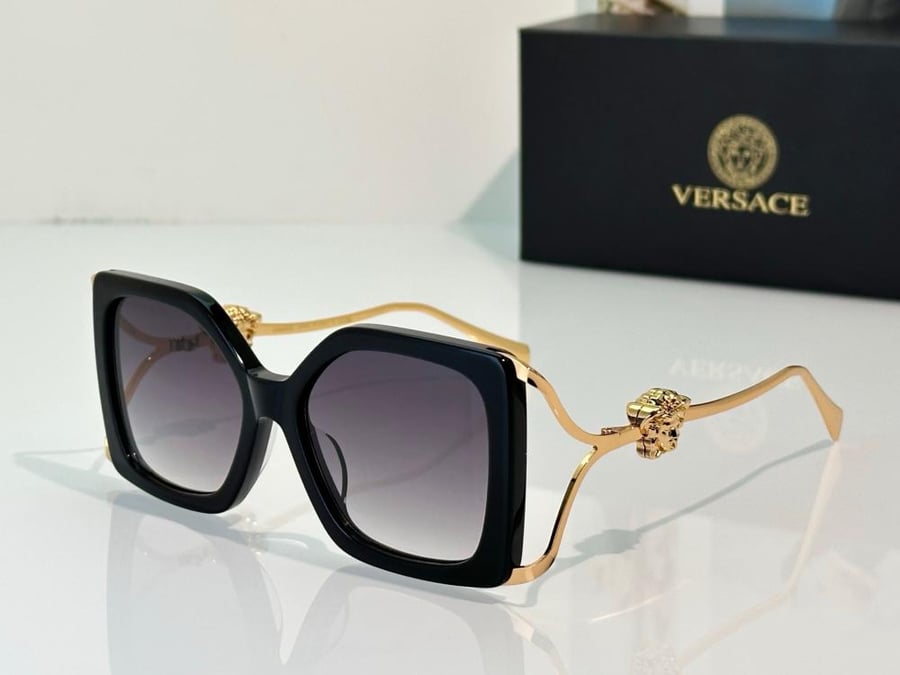 نظارات شمسية من فيرساتشي (Versace)