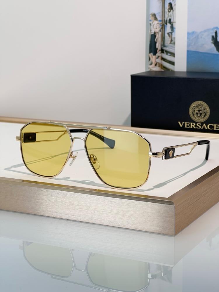 نظارات شمسية من فيرساتشي (Versace)