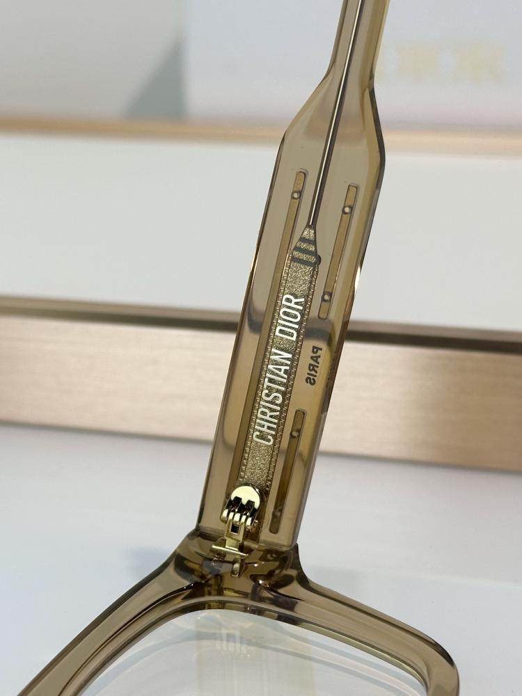 نظارات ديور (DIOR) الطبية