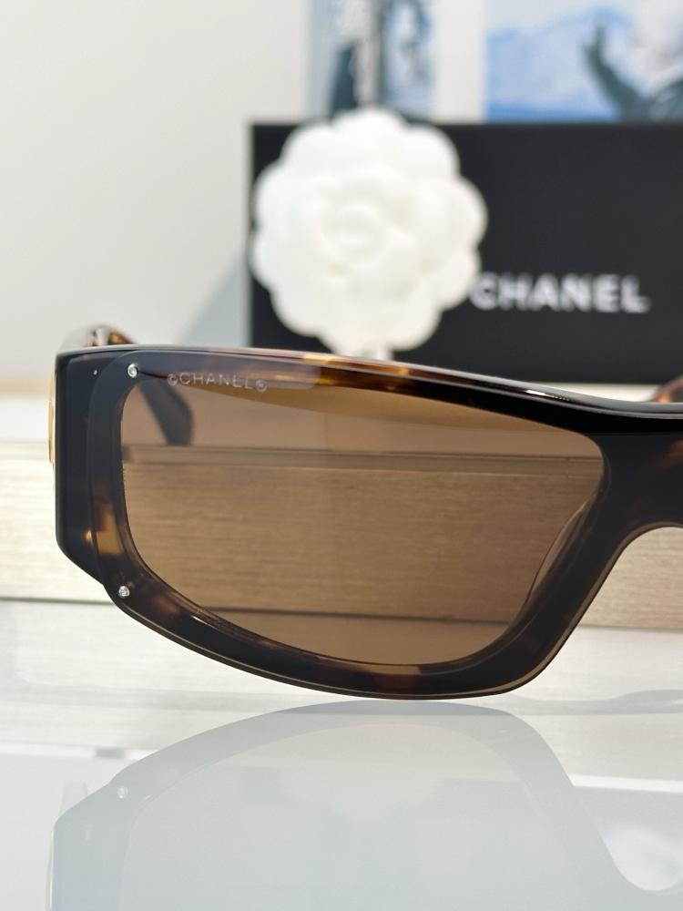 نظارات شانيل (CHANEL) الشمسية
