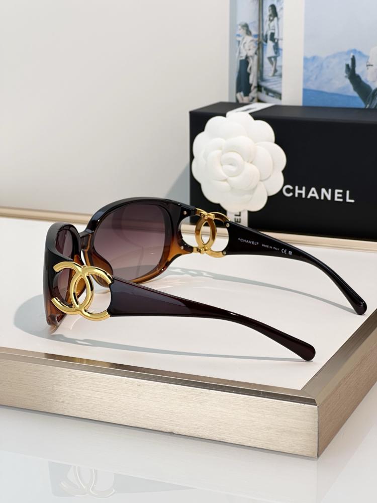 نظارات شانيل (CHANEL) الشمسة