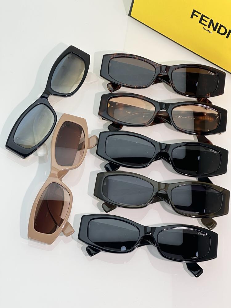 نظارات فندي (FENDI) الشمسية