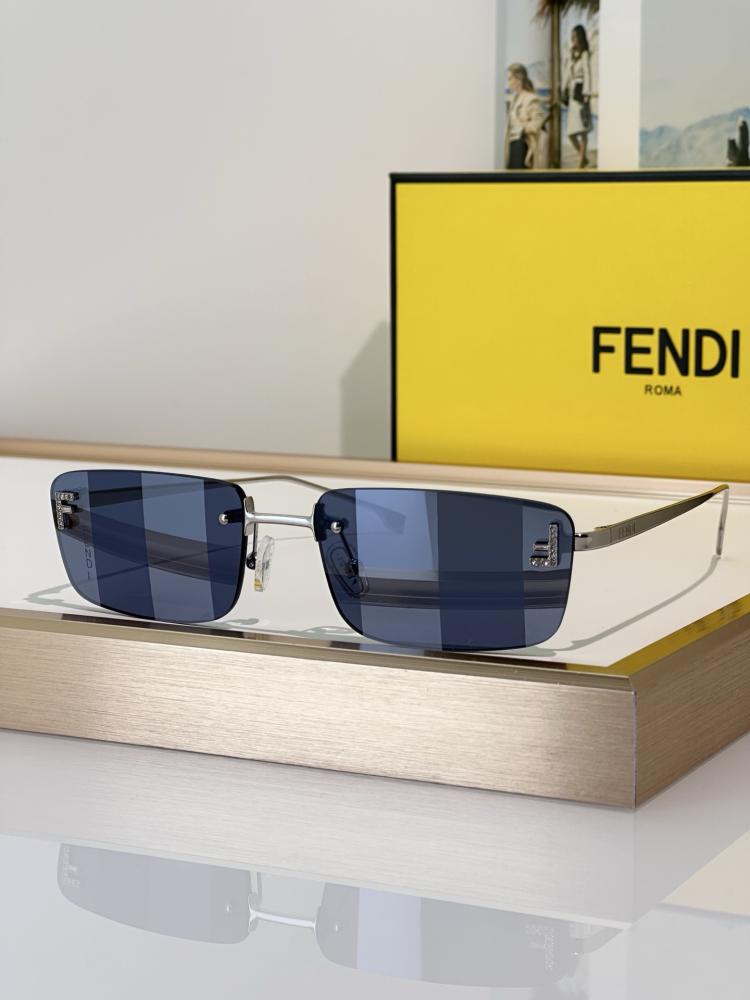 نظارات فندي (FENDI)