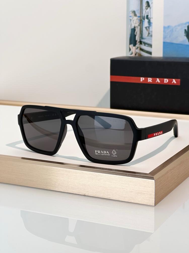نظارات برادا (PRADA) الشمسية