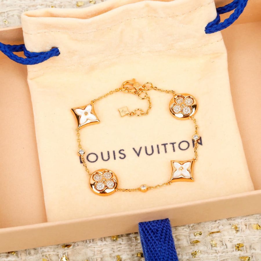 سوار لويس فويتون (Louis Vuitton)