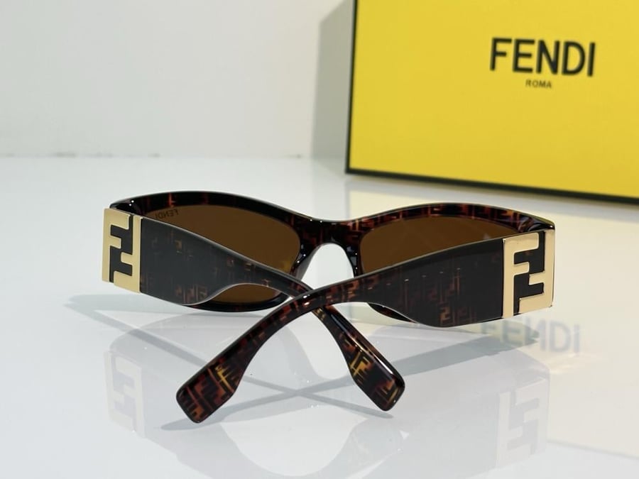 نظارات فندي (FENDI) الشمسية