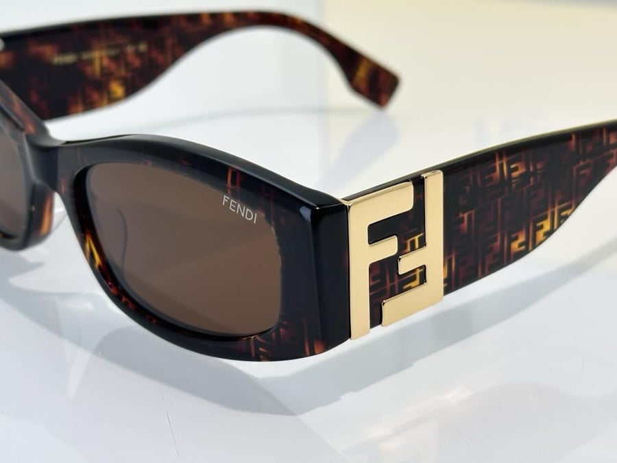 نظارات فندي (FENDI) الشمسية