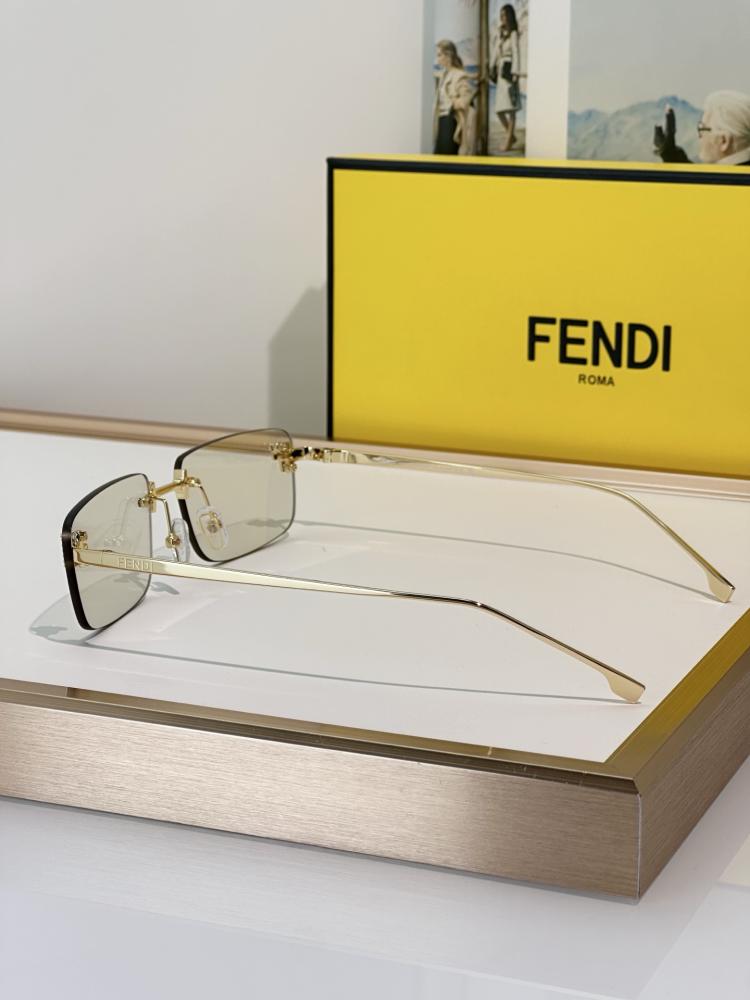 نظارات فندي (FENDI)