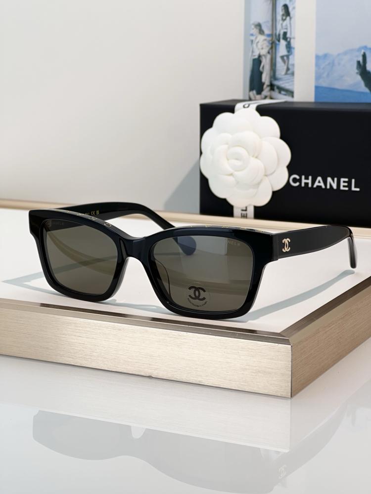نظارات شانيل (CHANEL) الشمسية