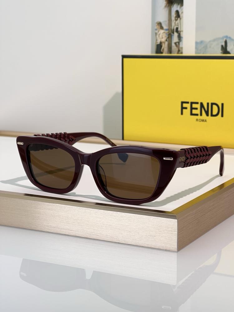 نظارات فندي (FENDI)