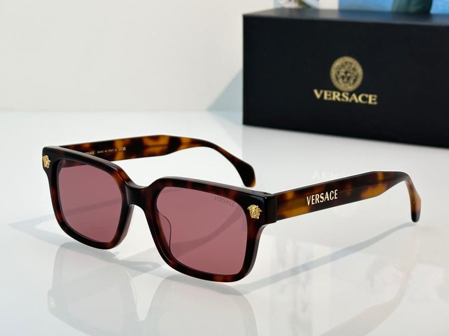 نظارات شمسية من فيرساتشي (Versace)