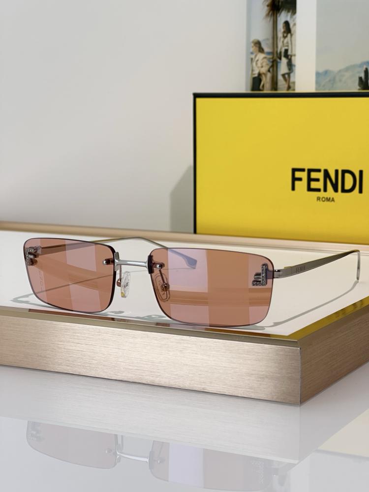 نظارات فندي (FENDI)