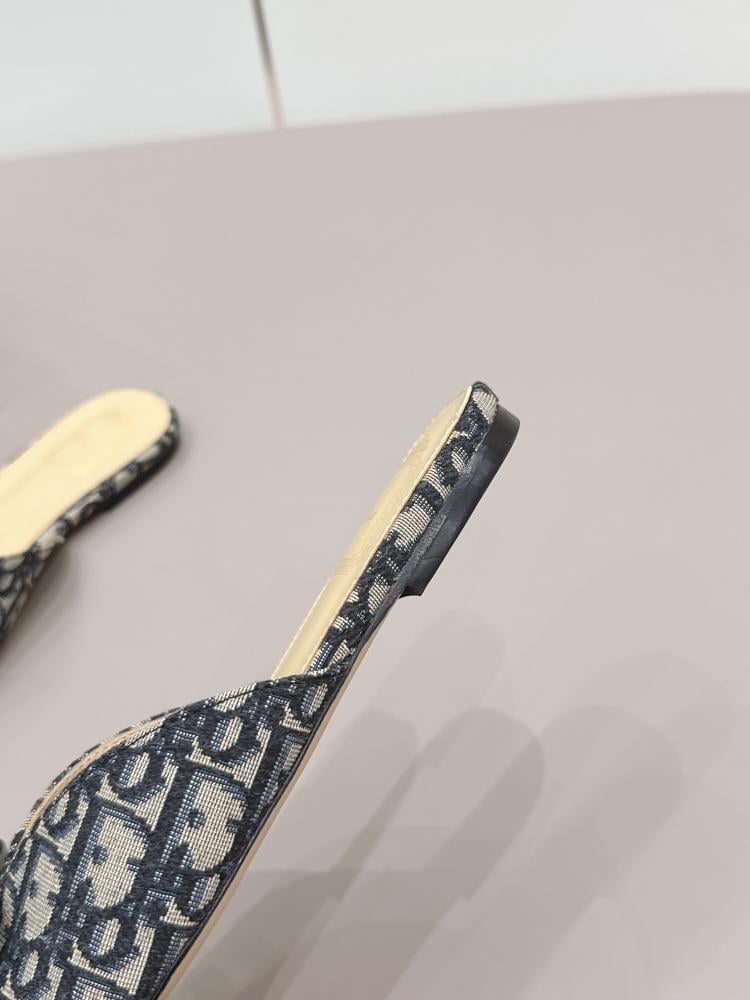سليبر Dior Bow المفتوح من الخلف