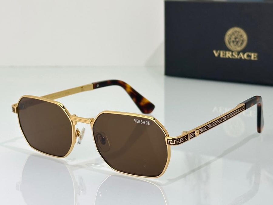 نظارات شمسية من فيرساتشي (Versace)