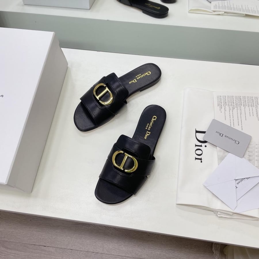سليبر Dior مفتوح من الخلف