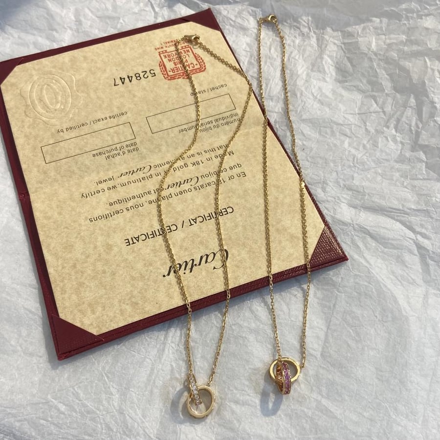 قلادة كارتييه (Cartier Love Necklace