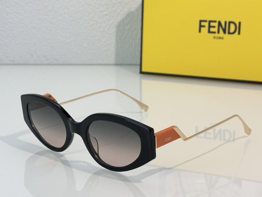 نظارات فندي (FENDI)