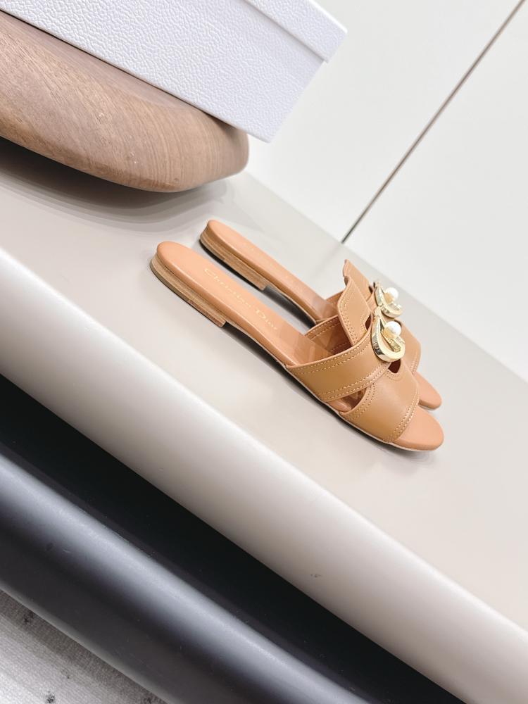 سليبر Dior مفتوح من الخلف