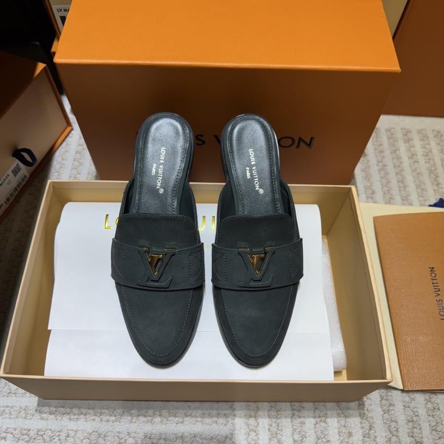حذاء لوفر نسائي Louis Vuitton