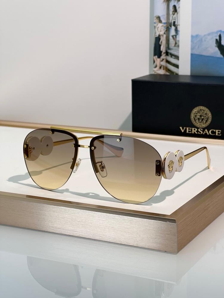 نظارات شمسية من فيرساتشي (Versace)