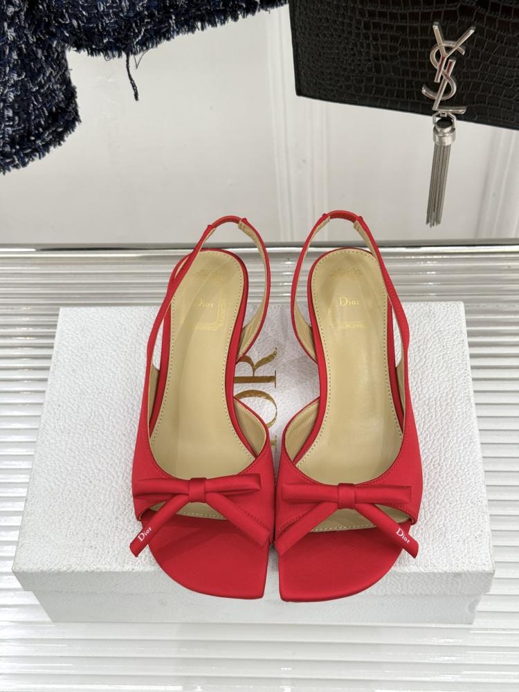 صندل Dior بكعب أنيق