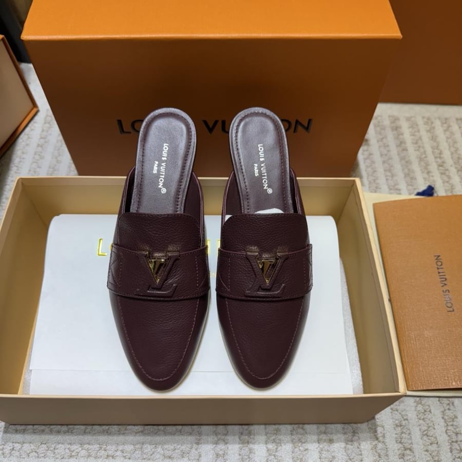 حذاء لوفر نسائي Louis Vuitton