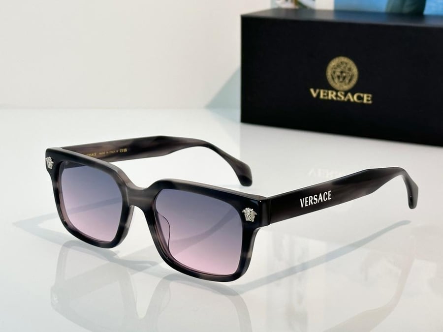 نظارات شمسية من فيرساتشي (Versace)