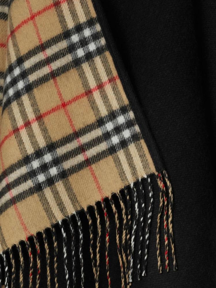 كاب Burberry