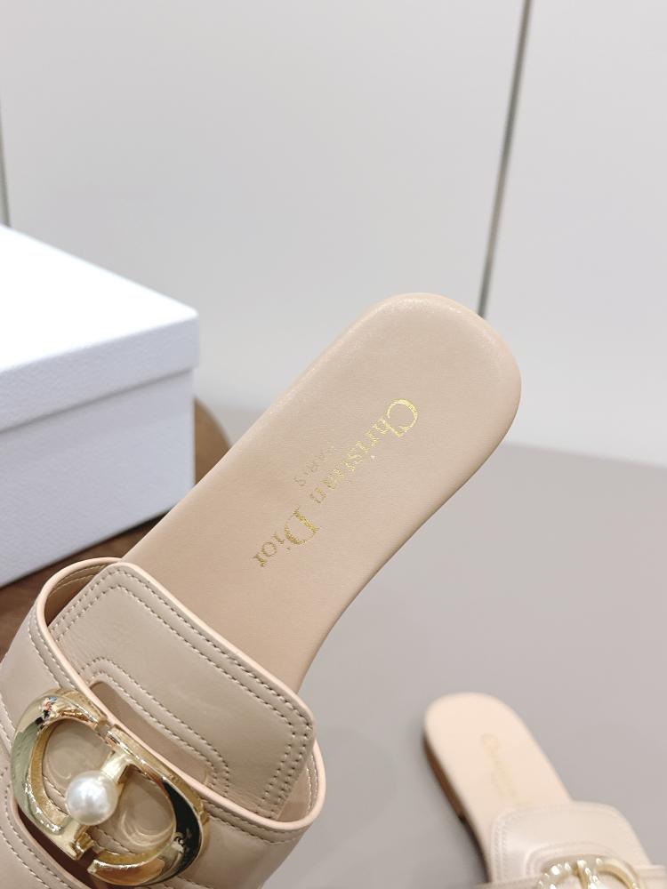 سليبر Dior مفتوح من الخلف