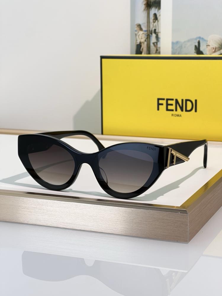 نظارات فندي (FENDI)