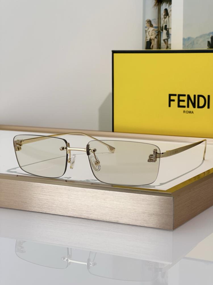 نظارات فندي (FENDI)