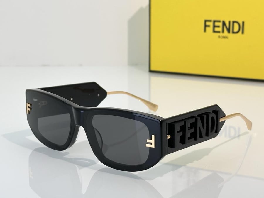 نظارات فندي (FENDI)