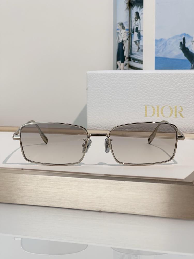 نظارات ديور (DIOR) الطبية